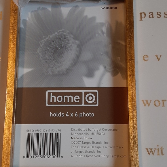 Nwt-Decorative picture frame - Picture 3 of 3